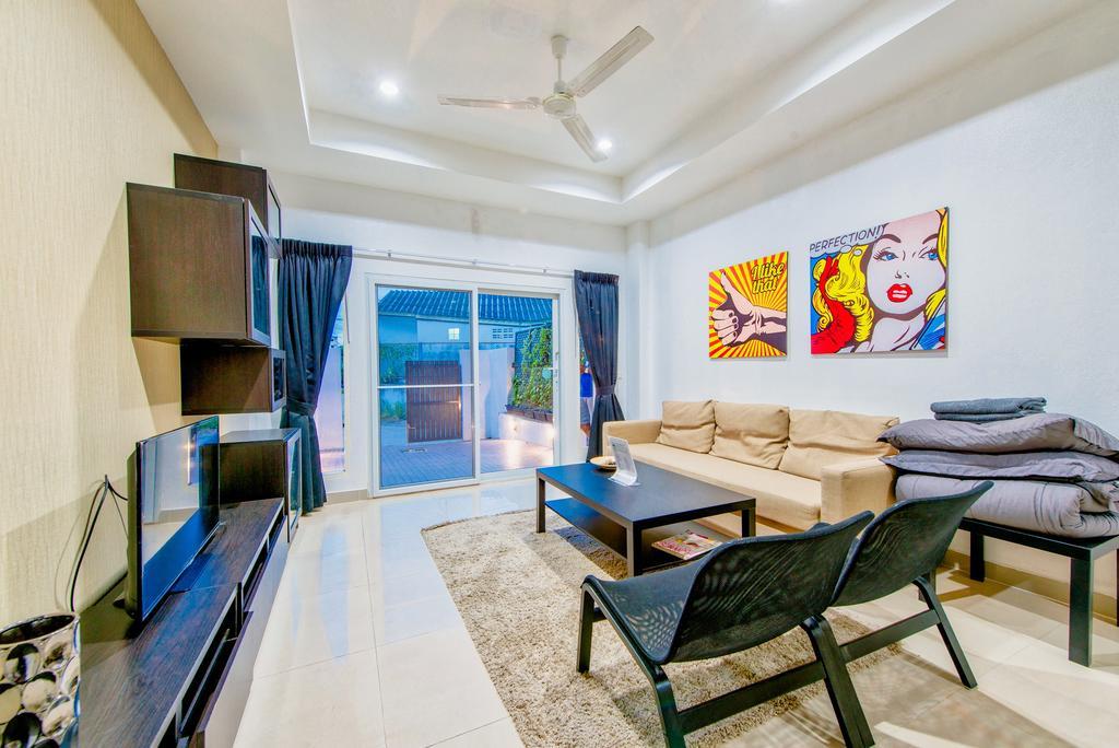 The Hidden Gem Villa Pattaya Exterior photo