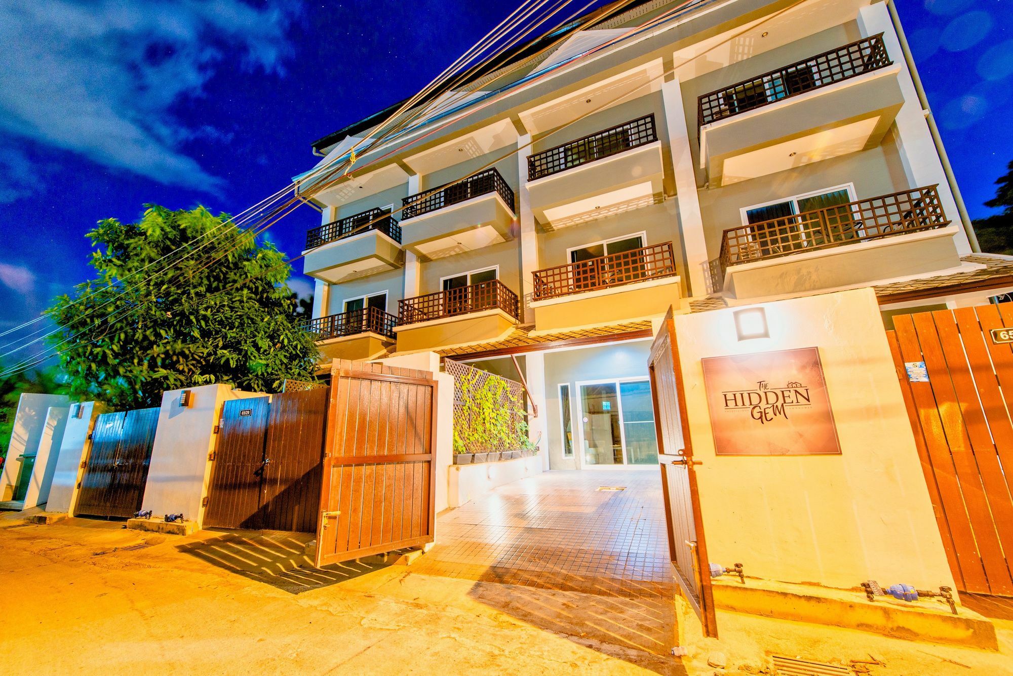 The Hidden Gem Villa Pattaya Exterior photo